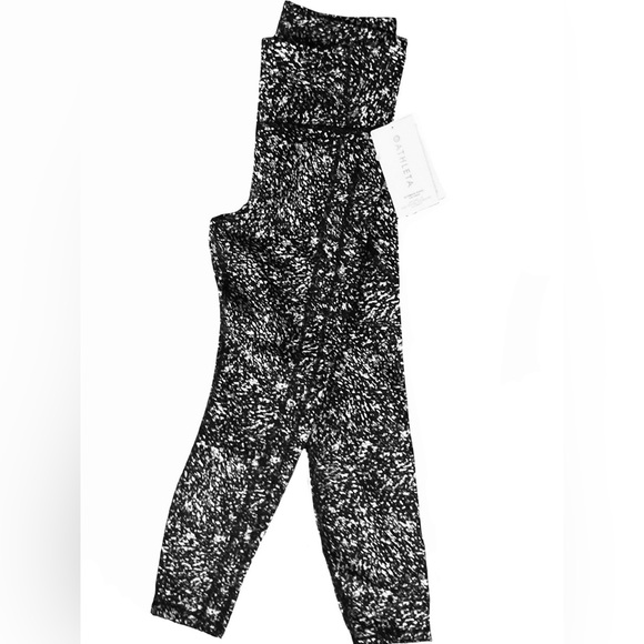 NEW Athleta Ultimate Stash Textured 7/8 Tight in Storm Texture Black - Picture 6 of 12